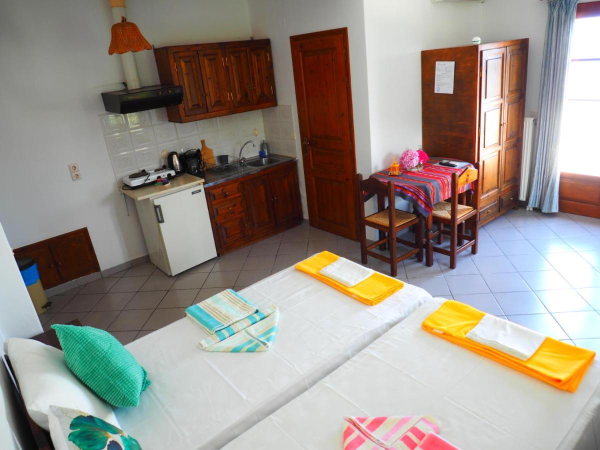 Felitsia Apartments & Studios Agios Ioannis  Екстер'єр фото